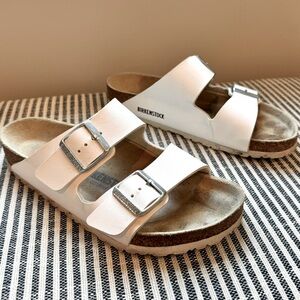 Birkenstock Arizona Sandal size 39 (women’s 8)